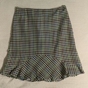 Adorable houndstooth skirt!